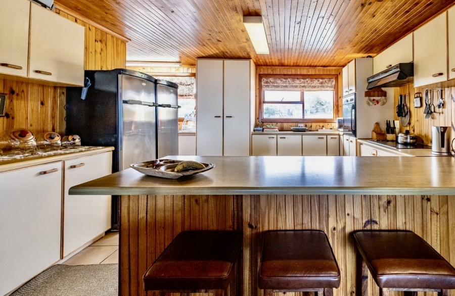 4 Bedroom Property for Sale in Herolds Bay Western Cape